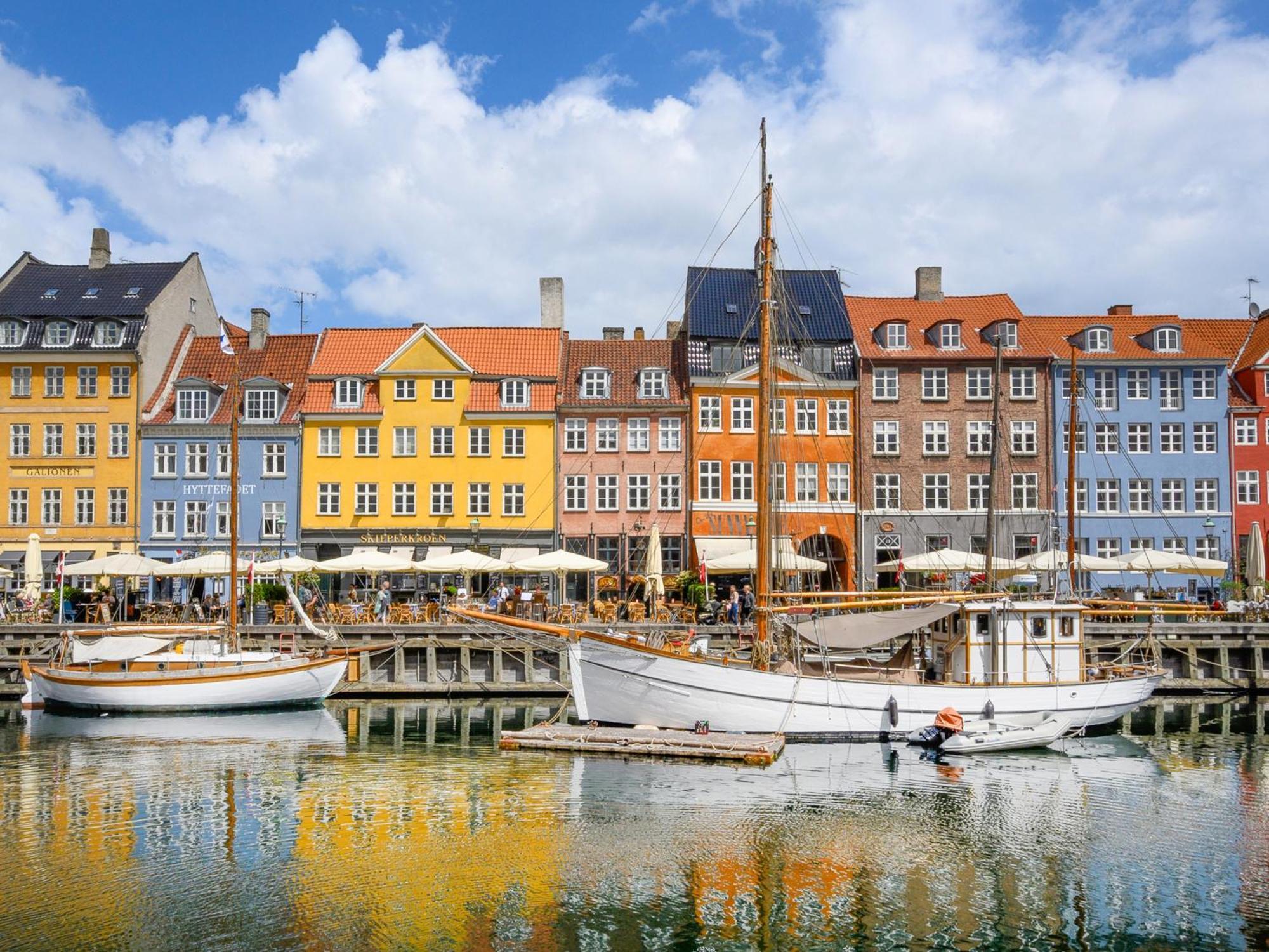 Sanders Leaves - Pleasant Four-Bedroom Apartment In Downtown Köpenhamn Exteriör bild