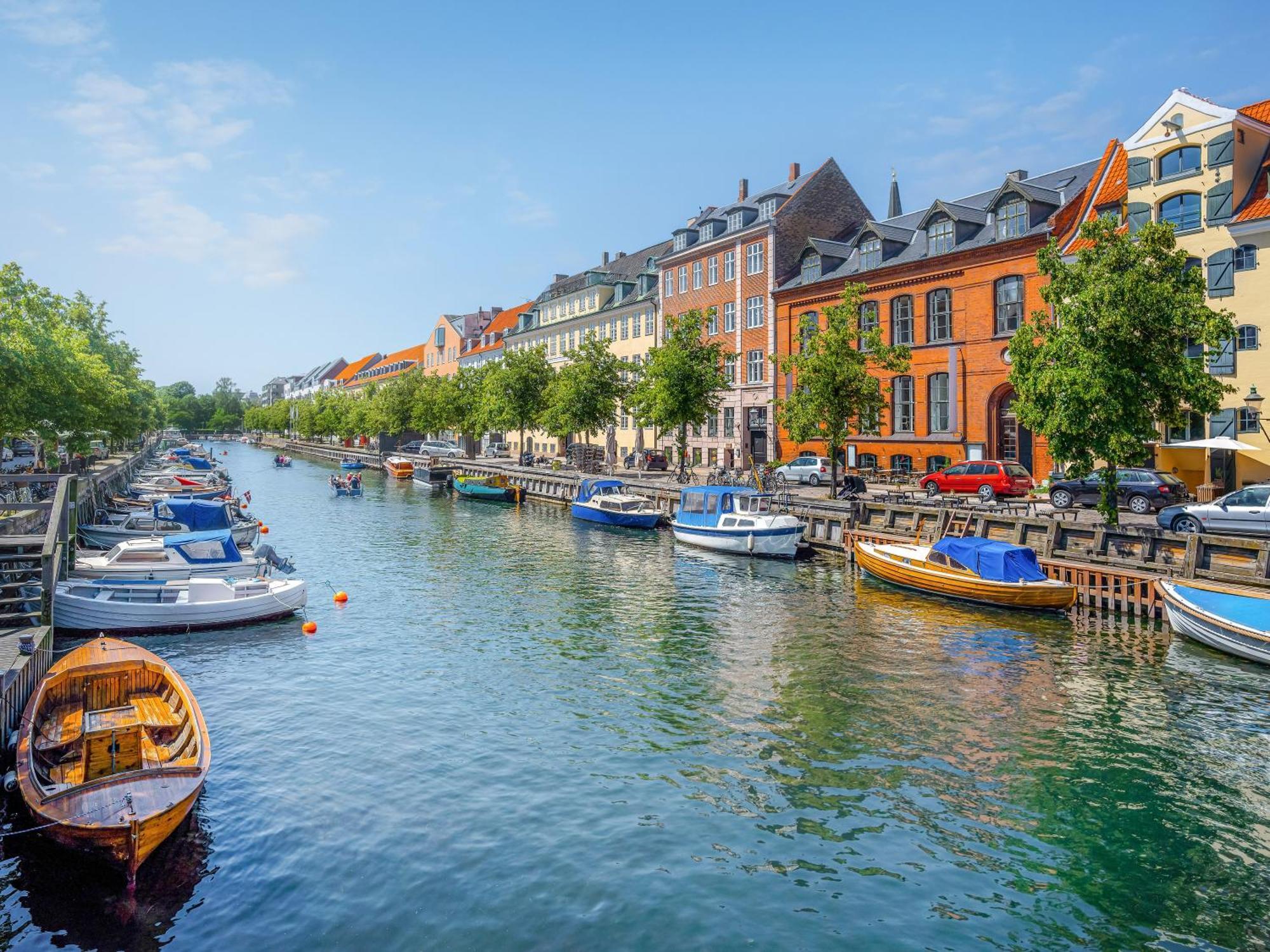 Sanders Leaves - Pleasant Four-Bedroom Apartment In Downtown Köpenhamn Exteriör bild